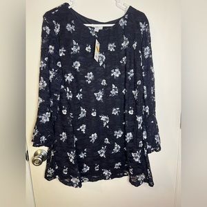 Blue flower 3/4 sleeve blouse